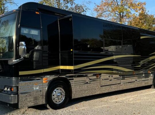 2006 Prevost XLII