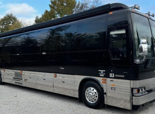 Prevost Executive VIP XLII